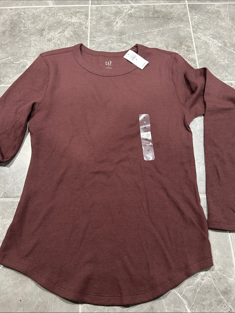 GAP Long Sleeve Waffle Knit Top in Maroon
